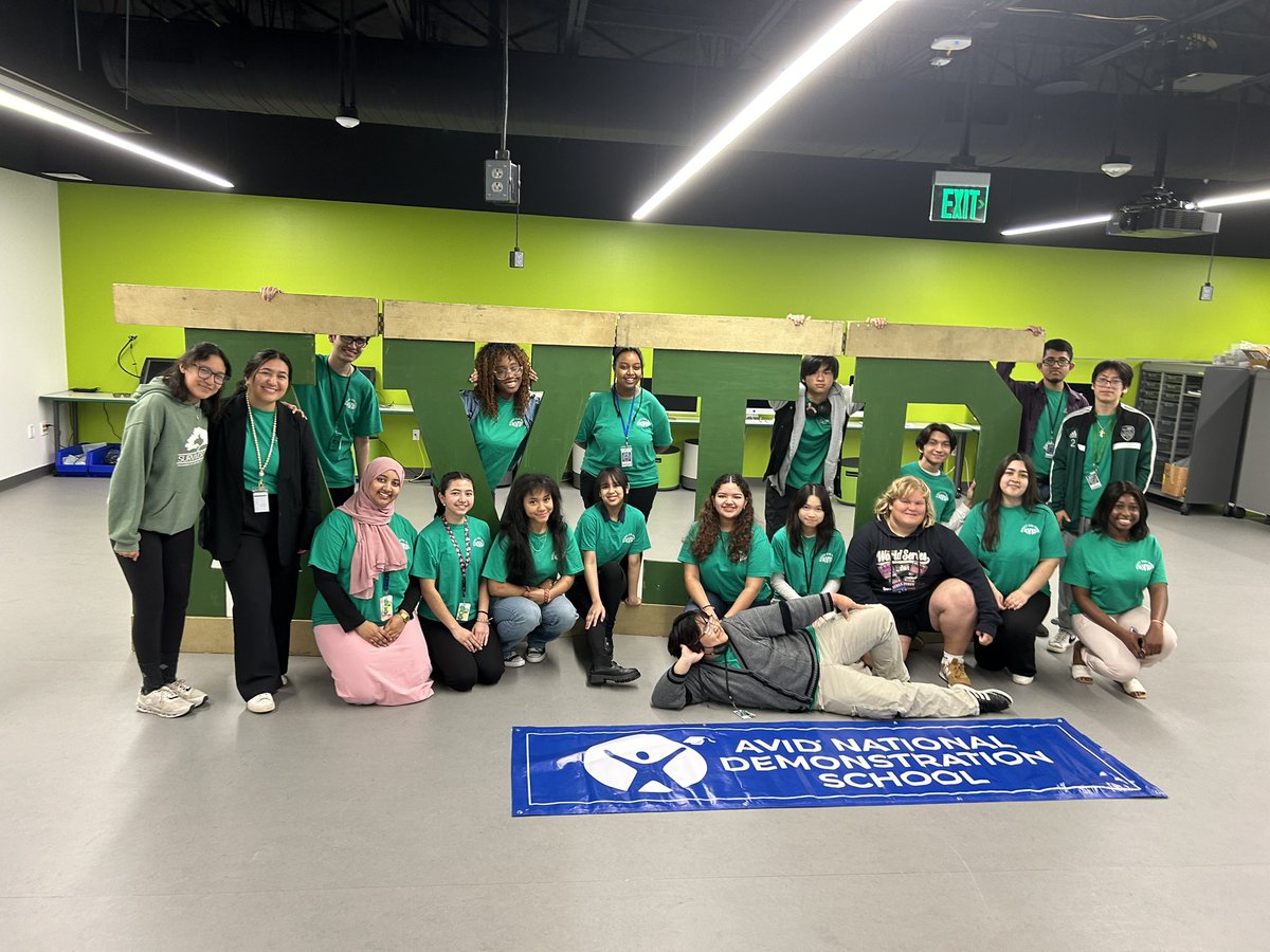 SpoonStefani's tweet photo. Congratulations @bhsstem on your @AVID4College Demonstration School Journey!! It started 15 years ago and is still going strong!! @AVIDwithLarsen @jeprincipal #sustainablesystems #demosite #risdbelieves https://t.co/OtMpOiqZFb