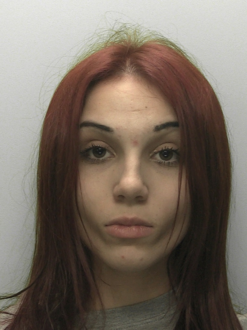 MISSING | We are appealing for help to find 14-year-old Layla Wolstenholme who's #missing from her home in Old Swan, she was last seen in #Liverpool City Centre Tues 23 April at 6pm. Have you seen her or know where she is? DM @MerPolCC or @missingpeople orlo.uk/jNtnp