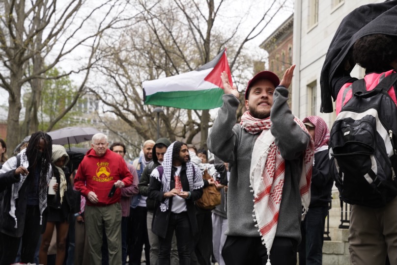 The tents are now up at #Harvard. #FreePalestine