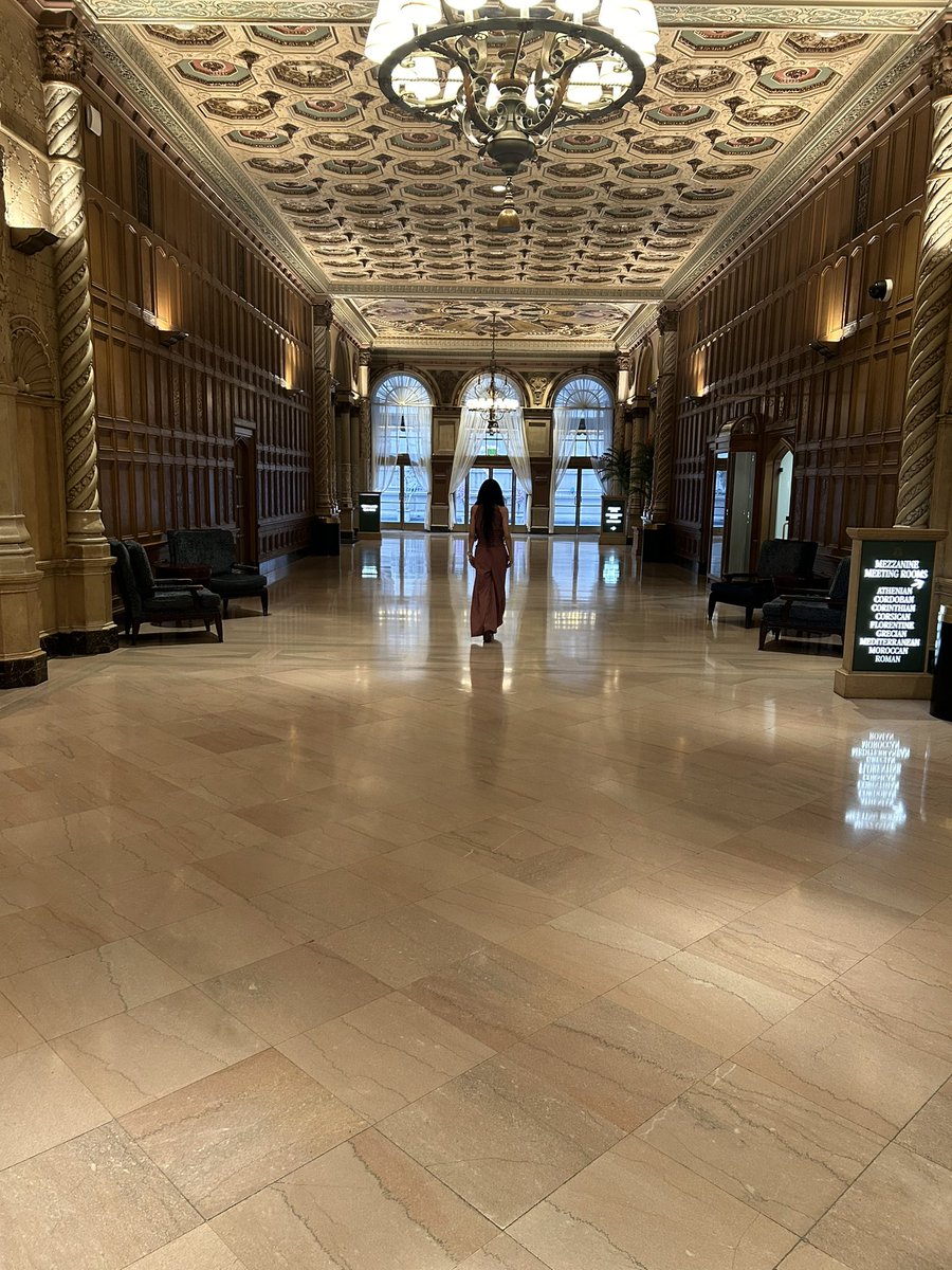 This has been the dopest photo shoot I’ve done thus far. The Biltmore Hotel has the coziest bed and their pillows are a dream🥰 #Dopeassapple #DopePhotoShoot #UrbanPhotography #LatinaUrbanModel #Chicana #Dtla #LosAngelesCalifornia #CaliforniaLove #SelfLove #TheBiltmoreHotel