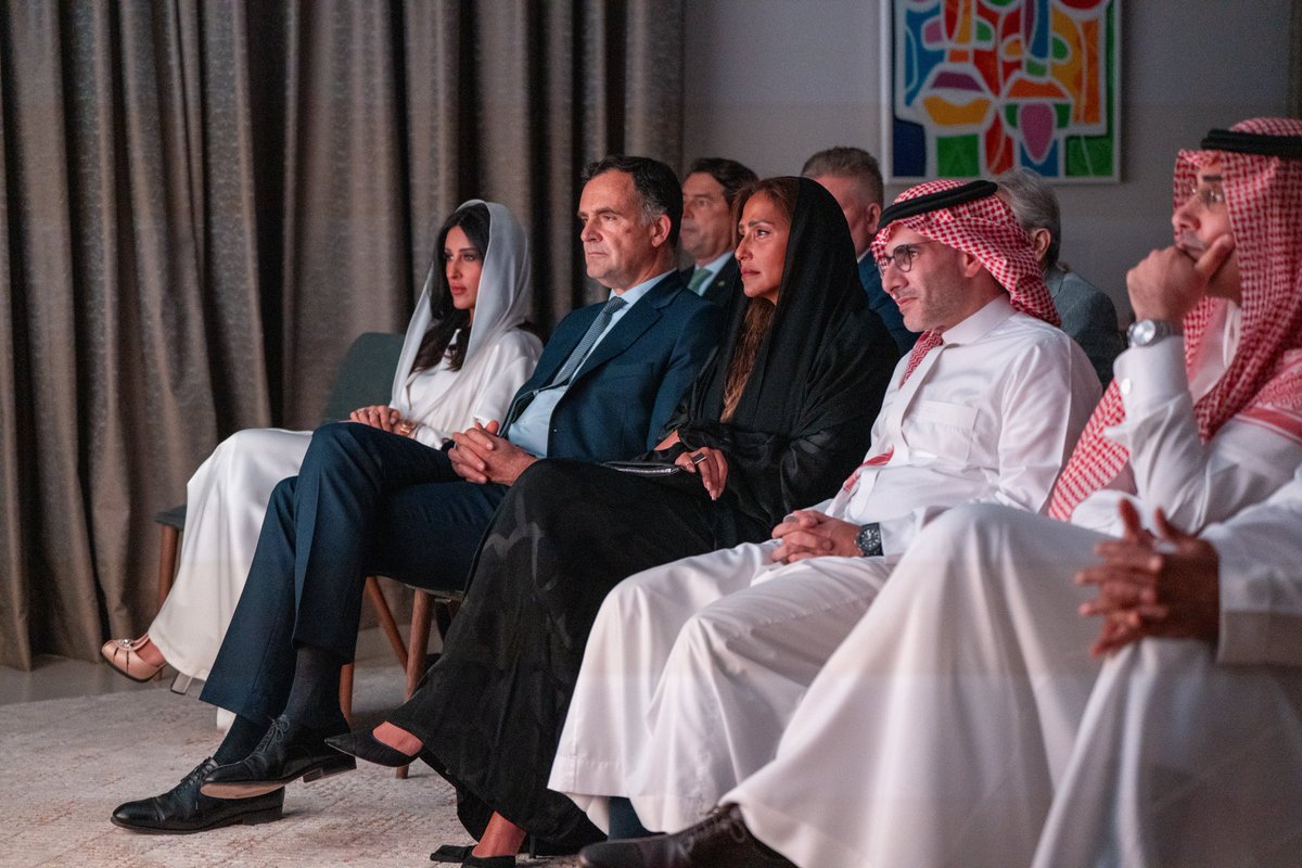 🇪🇺EU Ambassador @EUAmbGCC organized tonight in collaboration with @faisaljabbas @arabnews special screening of “Horizon” documentary depicting 🇸🇦 diverse & breathtaking wildlife and scenery. HRH Princess Lamia Al Saud @lamia1507 attended as the event’s guest of honour.