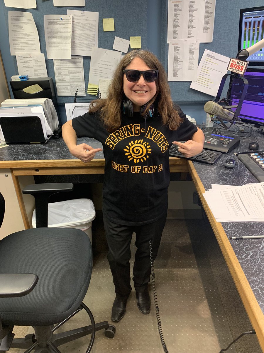 Representing for @springsteen and @StevieVanZandt @johnmellencamp @JacksonBrowne @monmouthu @BruceArchives @SpringNuts_ at @1071TheBoss ahead of a special evening! Break a leg @MarcRibler ! #Springsteen #jacksonbrowne #johnmellencamp #MonmouthUniversity