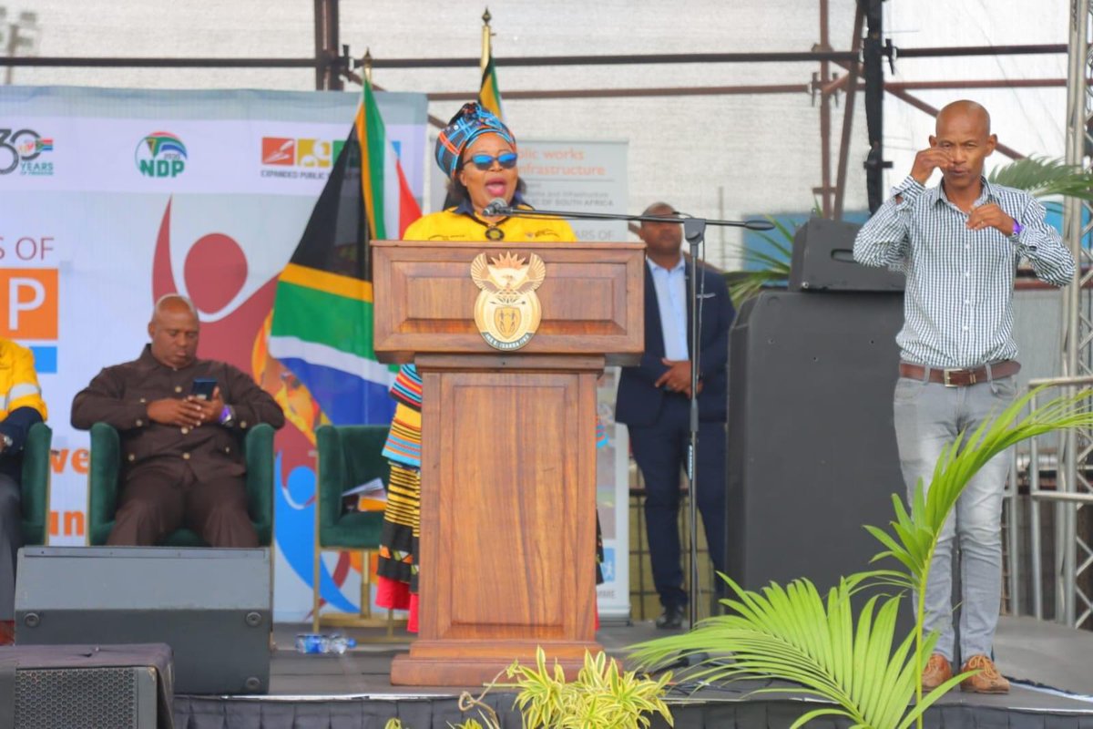 President Cyril Ramaphosa officiated the 20 years celebration of EPWP at the Buffalo City Stadium in East London today and further launched phase 5 of the programme set to create 5 million work opportunities.  

#epwp20