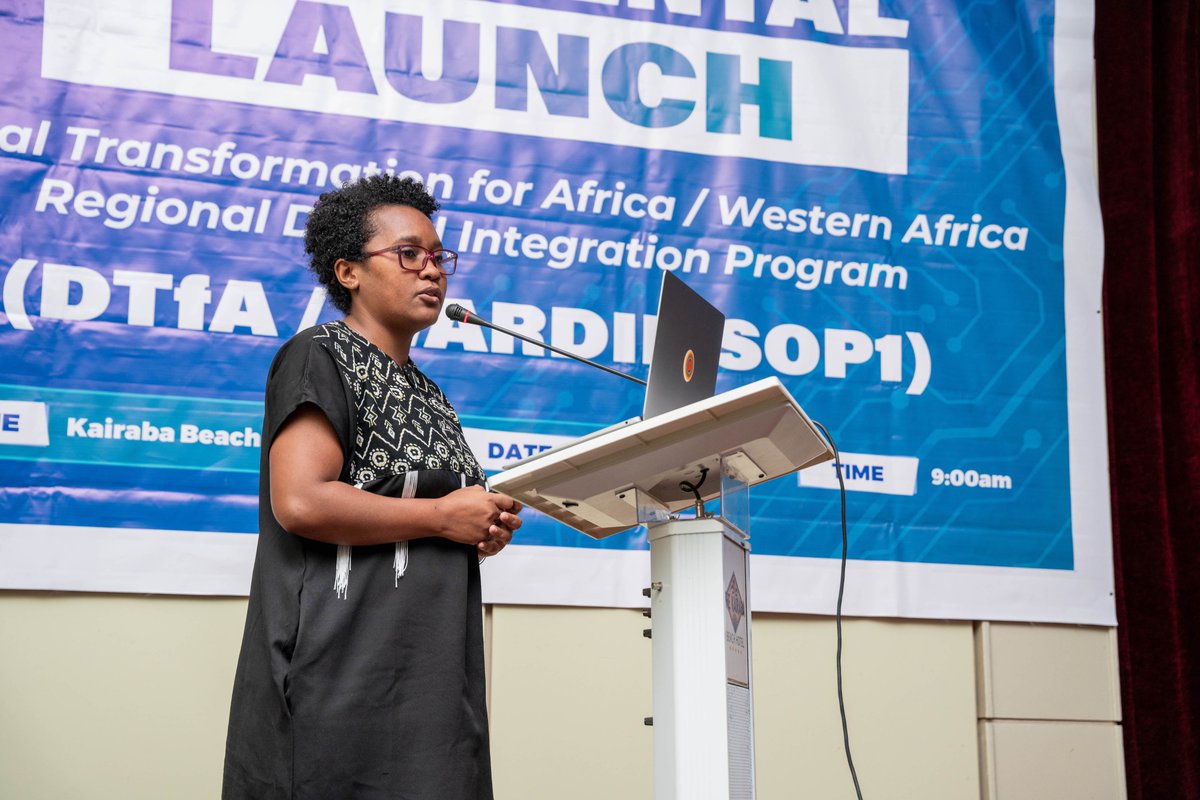 SADASmartAfrica's tweet photo. In her presentation at the #WARDIP launch, #SADA project manager Nadia raharinirina Raharinirina outlined SADA's objectives within the project, notably aiming to empower 30,000 policy & decision-makers, #IT professionals, and members of the public workforce over the next 5 years. https://t.co/ytaPAIyCo7