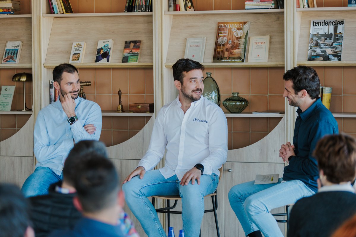 <a href="/Wayra/">Wayra</a>ES <a href="/MartaAntunezBCN/">Marta Antunez Ruiz</a> <a href="/kvirrueta/">Karina Virrueta</a> <a href="/camillionapp/">Camillion</a> @Wayra <a href="/waycoideas/">wayCO</a> <a href="/adridomper/">Adrian Domenech</a> 👀 Cerramos la sesión conociendo el caso de éxito de la #scaleup del portfolio de @WayraES <a href="/camillionapp/">Camillion</a>, la app que ayuda a digitalizar los procesos de los equipos en tiendas

Nos cuenta más su cofundador y CEO <a href="/adridomper/">Adrian Domenech</a>, con la participación de Marc Ferrer, Head of Business