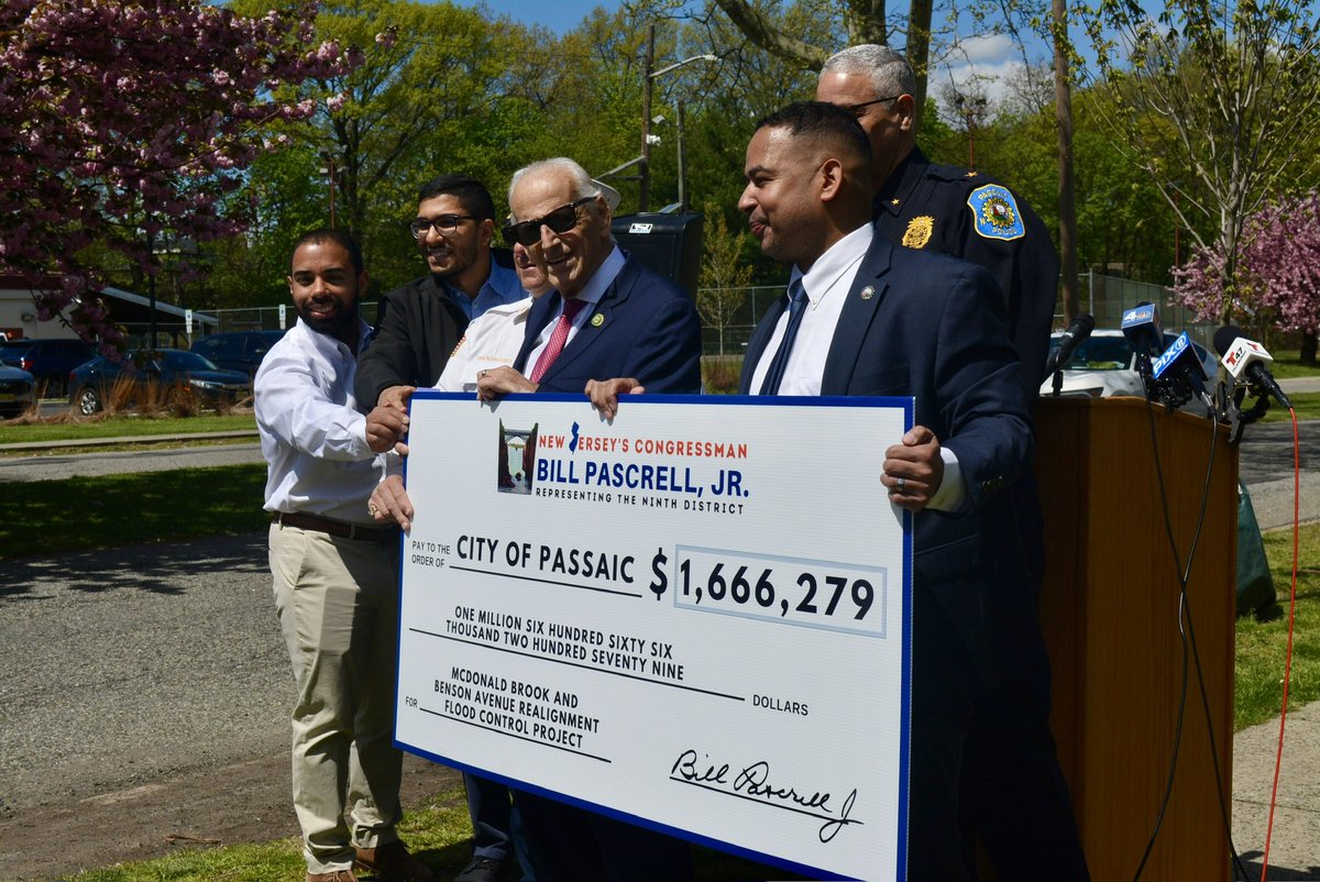 BillPascrell tweet picture