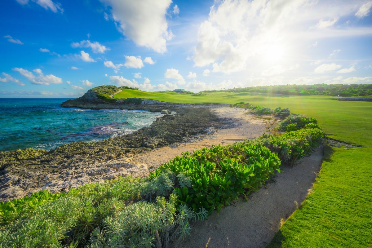 “The natural terrain and coastline are incredibly beautiful and call for an equally spectacular golf experience.” - @TigerWoods on @jacksbayclub