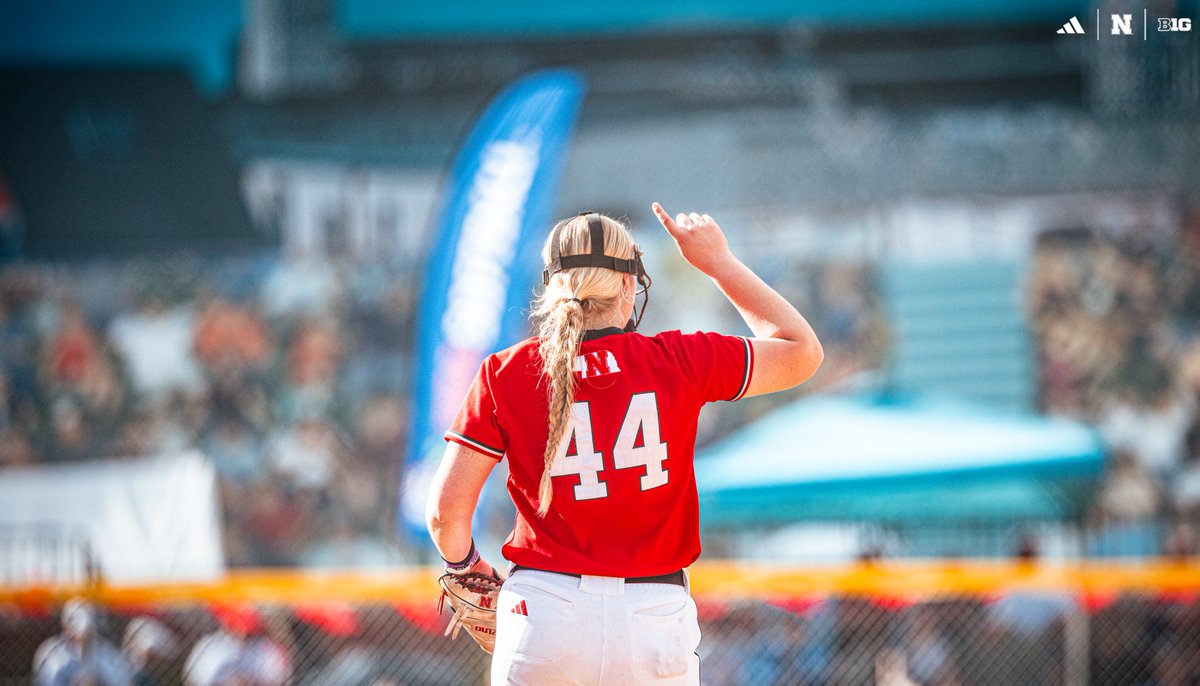 HuskerSoftball tweet picture