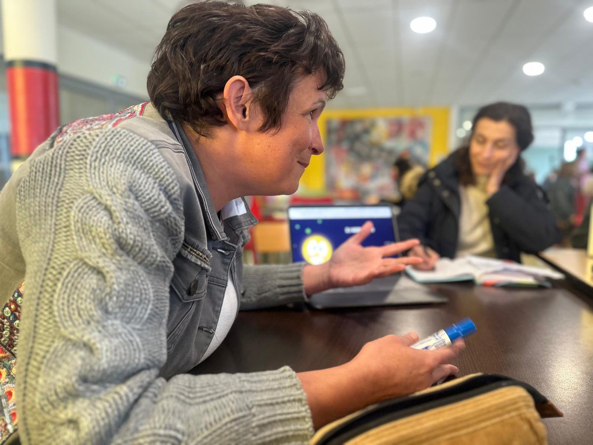 Mon atelier à la #jai24 « quelques pistes pour améliorer le climat de classe »: de belles rencontres et des échanges passionnants avec les collègues ! Avec le soutien essentiel de @ChloeMajdi 🤩 <a href="/cardie_tlse/">CARDIE de l'académie de Toulouse</a> <a href="/actoulouse/">Académie de Toulouse</a> <a href="/camel_lp/">LP François Camel, Saint-Girons (09) 🇫🇷🇪🇺</a> <a href="/DaneTlse/">Compte inactif</a>