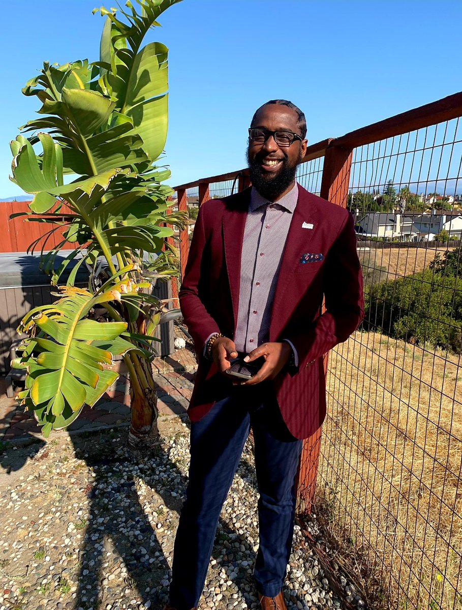 Meet your #BSSW moderators!

1) @ProfessorEHann is Dean of Student Equity and Engagement at @DVC_updates and has long supported #BlackStudentSuccessWeek. Thank you for your support  & championing of #BSSW ! #TheBlackHour