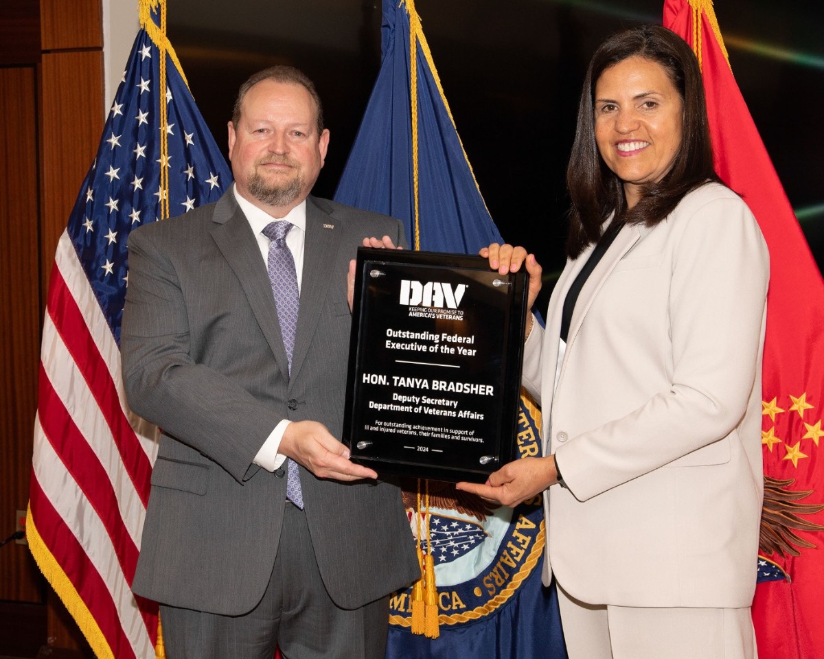 DAVHQ's tweet photo. Last Friday, Deputy VA Secretary Tanya Bradsher and Lourdes Tiglao, director of the Center for Women Veterans, were presented with the 2024 DAV Special Recognition Awards for their passion, dedication, and commitment to protecting women veterans. https://t.co/Fdke989sV5