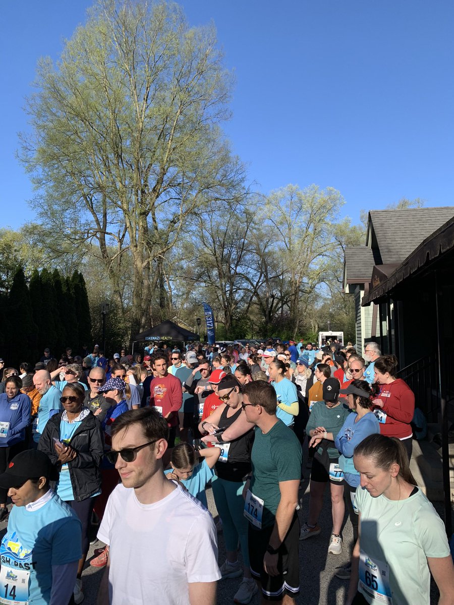 Had an amazing time at the Dash by the Past 5k last weekend with some other members of my supply chain management class. Loved seeing some amazing homes on Meridian Street while also raising money for St. Margaret’s Hospital Guild!