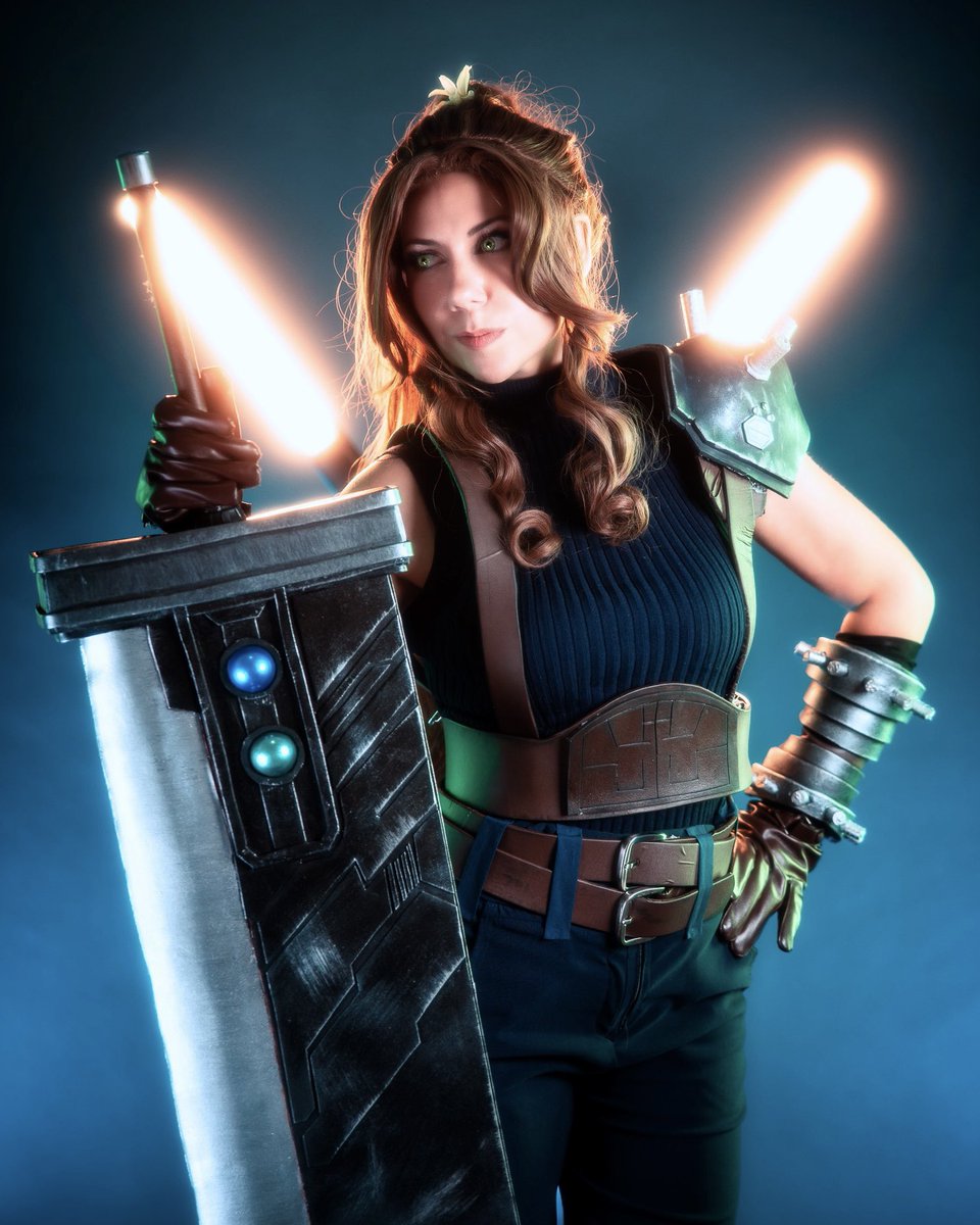 TwilightPho3nix's tweet photo. I can’t believe it’s been almost A YEAR since I made my SOLDIER Aerith cosplay. I had so much fun making my Buster sword and bringing this mashup idea to life 🥰
Photo by the amazing @nate_takes https://t.co/pVFHCvfV2a