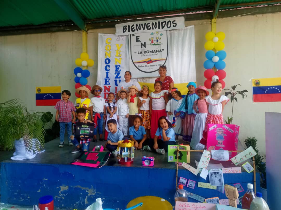 CDCEAragua's tweet photo. CEIN Alejandro Humboldt parroquia Los Tacarigua Mcpio Girardot, Actividad de cierre pedagógico "Conociendo a Venezuela".
#SembrandoPatria
@NicolasMaduro 
@_LaAvanzadora 
@MPPEDUCACION 
@LeiraSuarezPsuv 
@Soykarinacarpio https://t.co/jzN0lMvraT