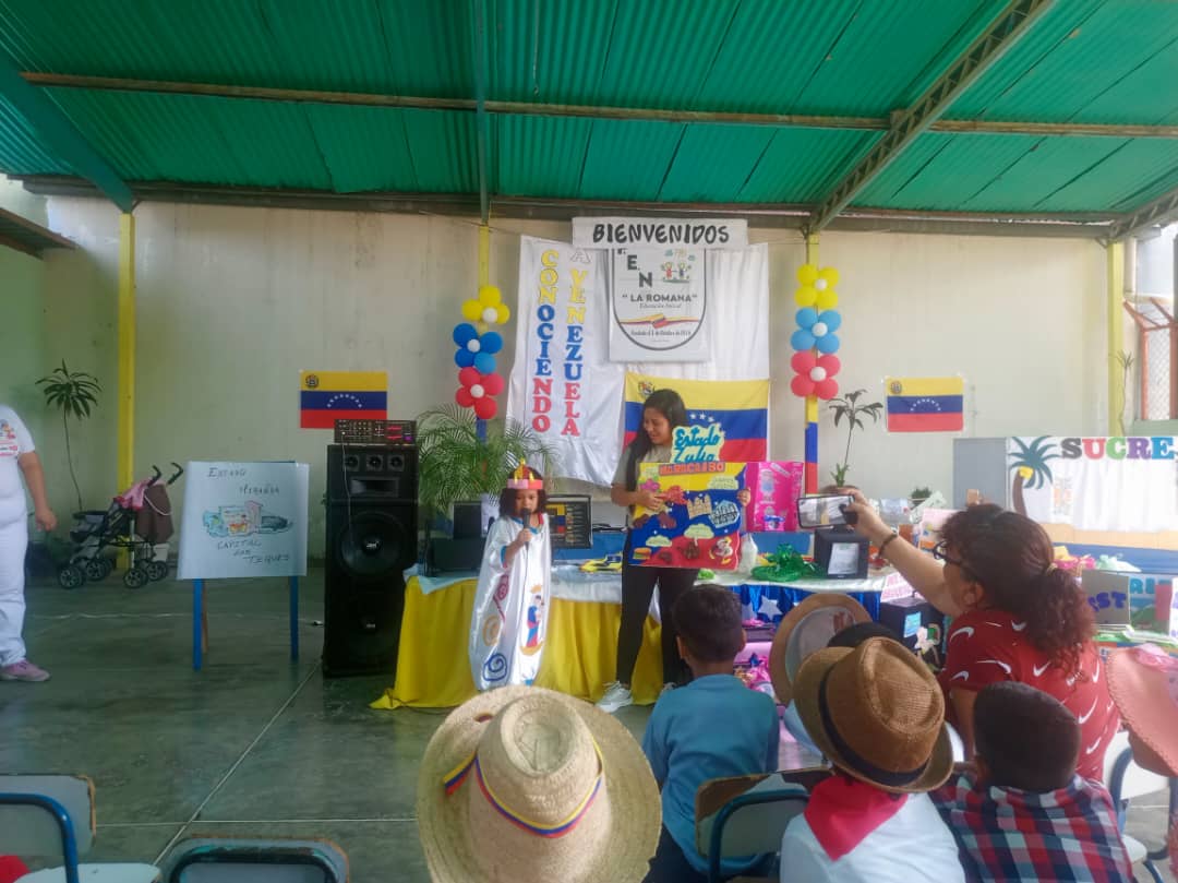 CDCEAragua's tweet photo. CEIN Alejandro Humboldt parroquia Los Tacarigua Mcpio Girardot, Actividad de cierre pedagógico "Conociendo a Venezuela".
#SembrandoPatria
@NicolasMaduro 
@_LaAvanzadora 
@MPPEDUCACION 
@LeiraSuarezPsuv 
@Soykarinacarpio https://t.co/jzN0lMvraT