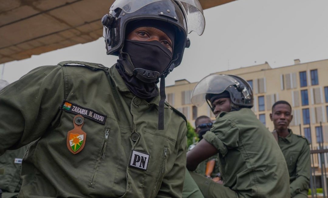 Niger wants Russia to train the army of this republic , the Minister of Interior, Public Security and Territorial Administration of the African country Mohamed Tumba told journalists.
He also announced that the country plans to buy weapons from Russia.