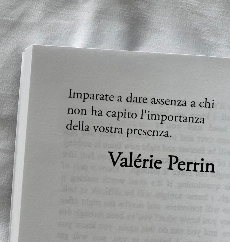 Poesiaitalia's tweet photo. Ci sono assenze che fanno la differenza https://t.co/hk1fGatcKU