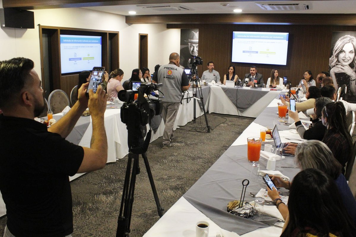 SergioFacio_'s tweet photo. Gracias a los medios de comunicación, por atender la invitación a la rueda de prensa, convocada para dar a conocer los resultados del trabajo del Consejo General, en el primer trimestre del año.
#ICHITAIP https://t.co/kyeQaL6WTo
