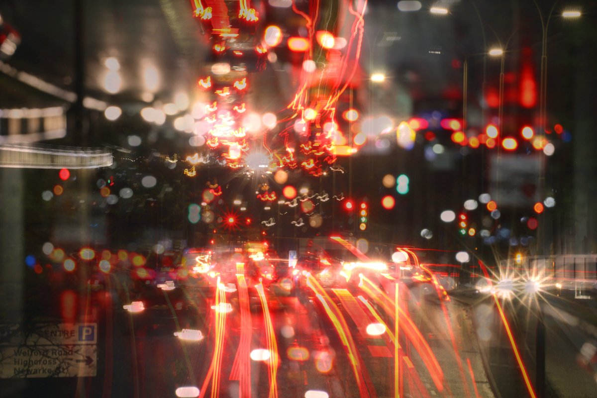 viewsbyru's tweet photo. from a project earlier in my second year at uni. shot in Leicester. exhibited last year at DMU. my intentions were to create a mini series of photos which hold a certain period of time in one photo- basically acting as a time capsule.
#photography #photo #Lights #superimposition https://t.co/7RETq2EnFb