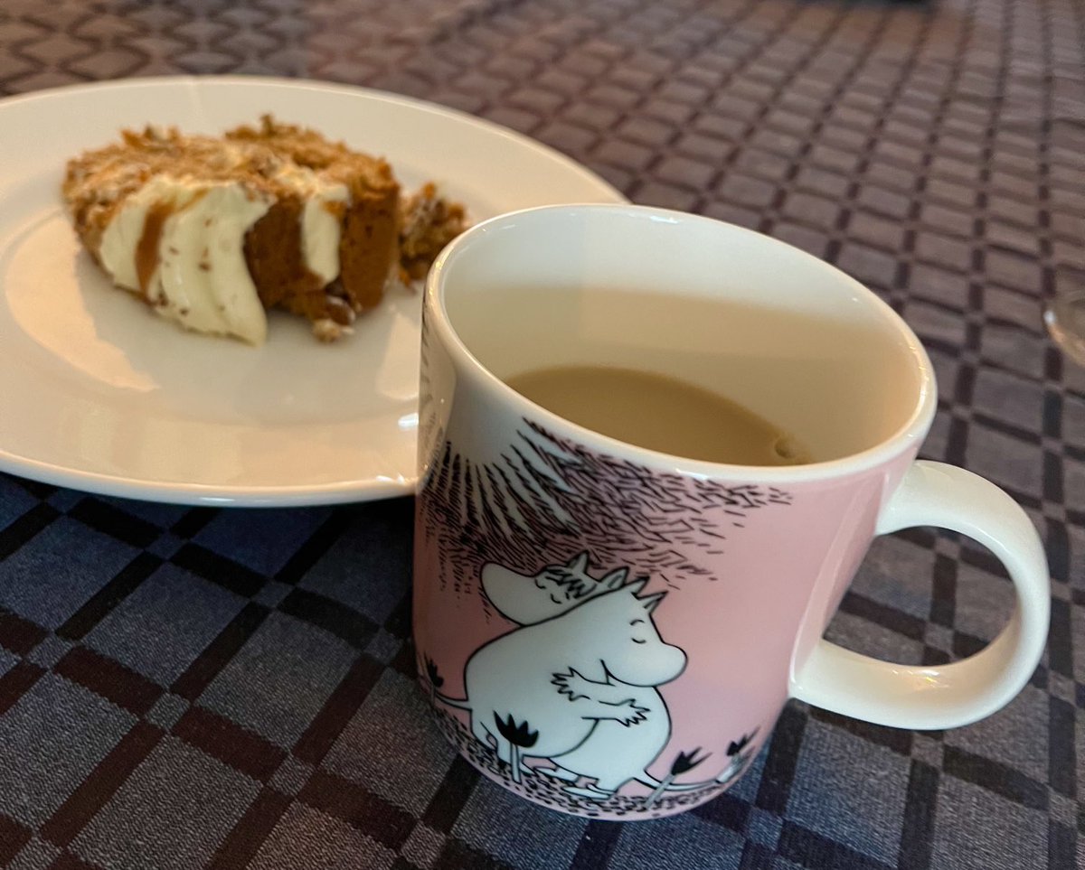 Unexpected #LastCoffeeOfTheDay ☕️ & cake & Coca Cola & food & SIX other #Moomin cups on the table & I won’t be able to sleep now 😉