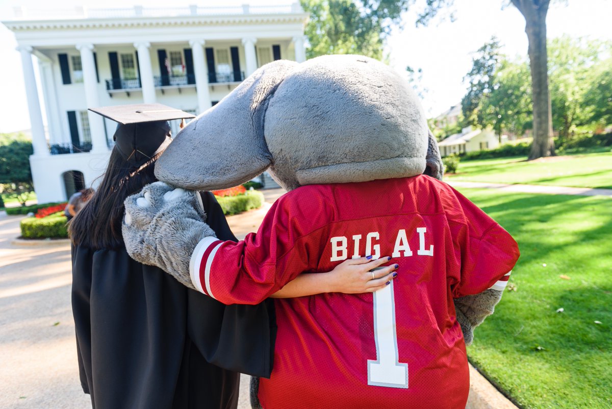 Did you RSVP for UA Online's Spring 2024 Graduation Reception? It will be May 3 from 2:00-4:00 p.m. at the Bryant Conference Center in Tuscaloosa. Look for details in your email. We’re excited to see you there! 🎓