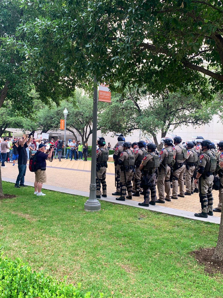 ut austin, where texas state troopers are barring students from accessing the other side of the campus. please look at this, i have never seen anything like this