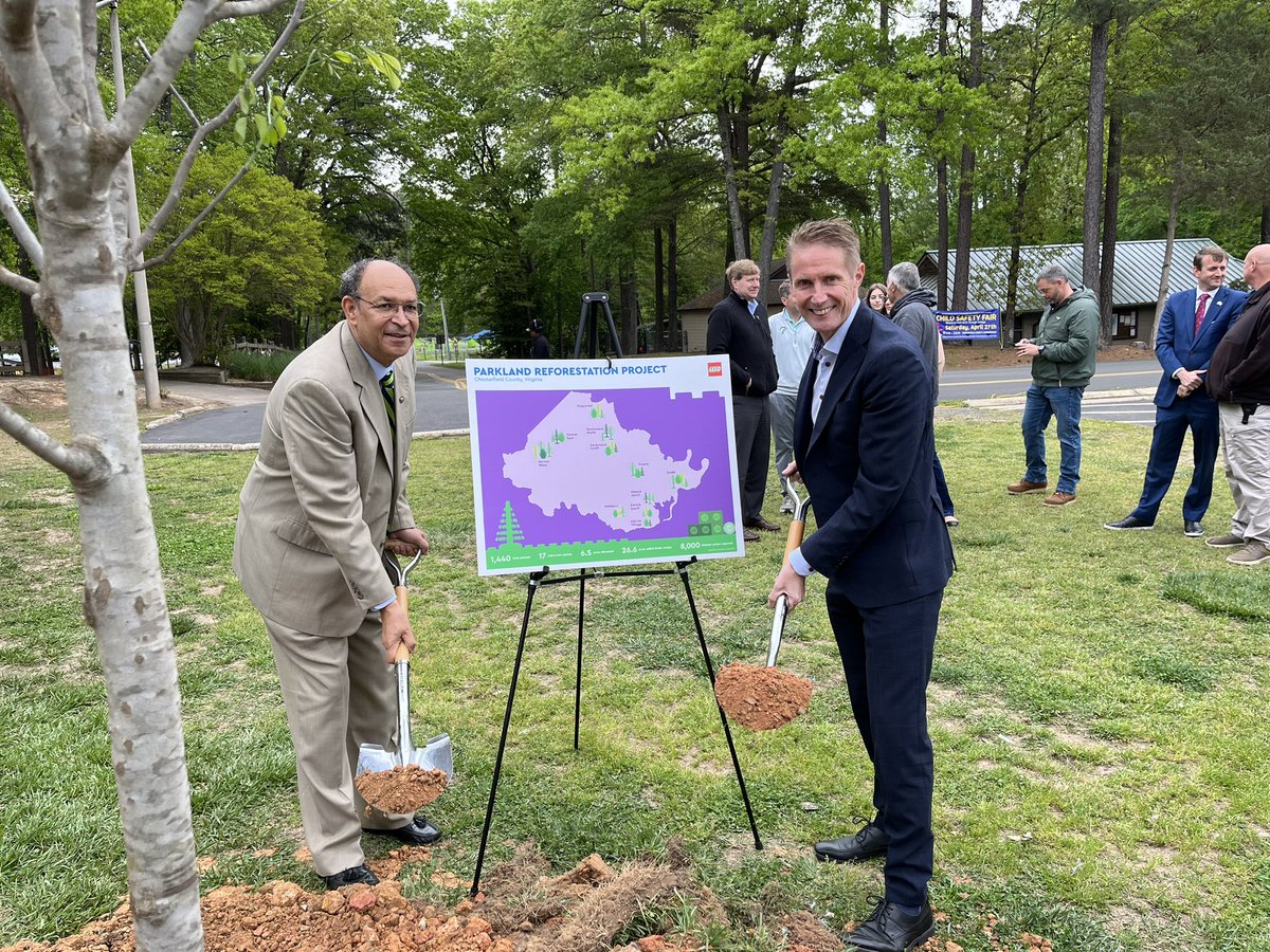 So before my interview today w/ the VP of @LEGO_Group regarding their $$ donation to plant 1400+ trees in @ChesterfieldVa parks, we talked about bikes. LEGO’s HQ is in Denmark you know (🚴‍♂️). I asked if they could help design better infrastructure here, since they do it so well.