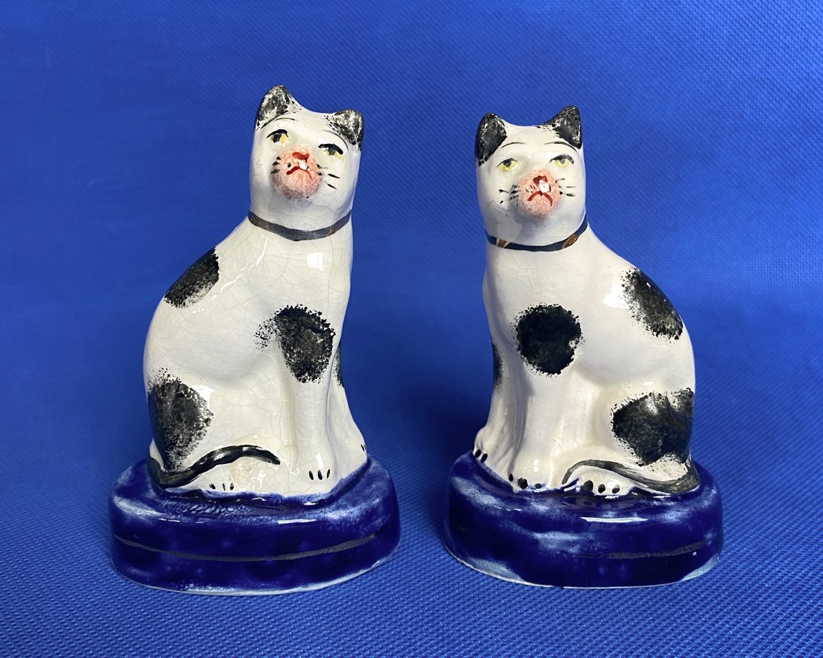 The pair of Victorian Staffordshire cats I listed last week sold in 24 hours, but I have another pair! These little cuties have black patches & yellow eyes. Cheap to feed and they don't scratch your furniture... 😻
priddeythings.etsy.com/listing/171863…
 #vintageshowandsell #vintage #chinacats