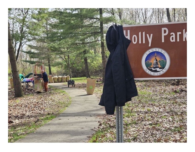 A round of applause for our dedicated scholars, teachers and staff, who showed their love for mother earth by collecting over 30 bags of trash at the Holly Park Earth Day Cleanup! Your eco-friendly acts are inspiring! 🌍💚🙌 #EarthDay #Cleanup #HollyPark #Proud