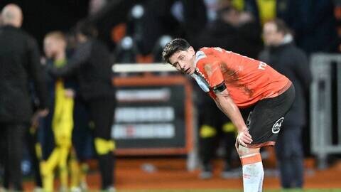 Merlufion's tweet photo. 🚨🚨 OFFICIEL : LE FC LORIENT EST DIRECTEMENT RELÉGUÉ EN LIGUE 2 🤯🤯

Focus sur dimanche avec un déplacement à Rodez pour les merlus 💪

(Tocard FC) #FCLPSG https://t.co/wtkudbguZD
