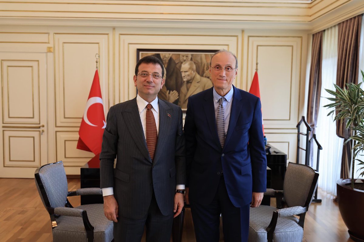 Bugün İstanbul Büyükşehir Belediyesi Başkanı seçilen ⁦⁦@ekrem_imamoglu⁩ ‘nu ziyaret edip tebrik ettik. CHP’nin 2028 sürecine ilişkin karşılıklı değerlendirmelerde bulunduk. Çok yararlı oldu. Çabalarımızı sürdüreceğiz.