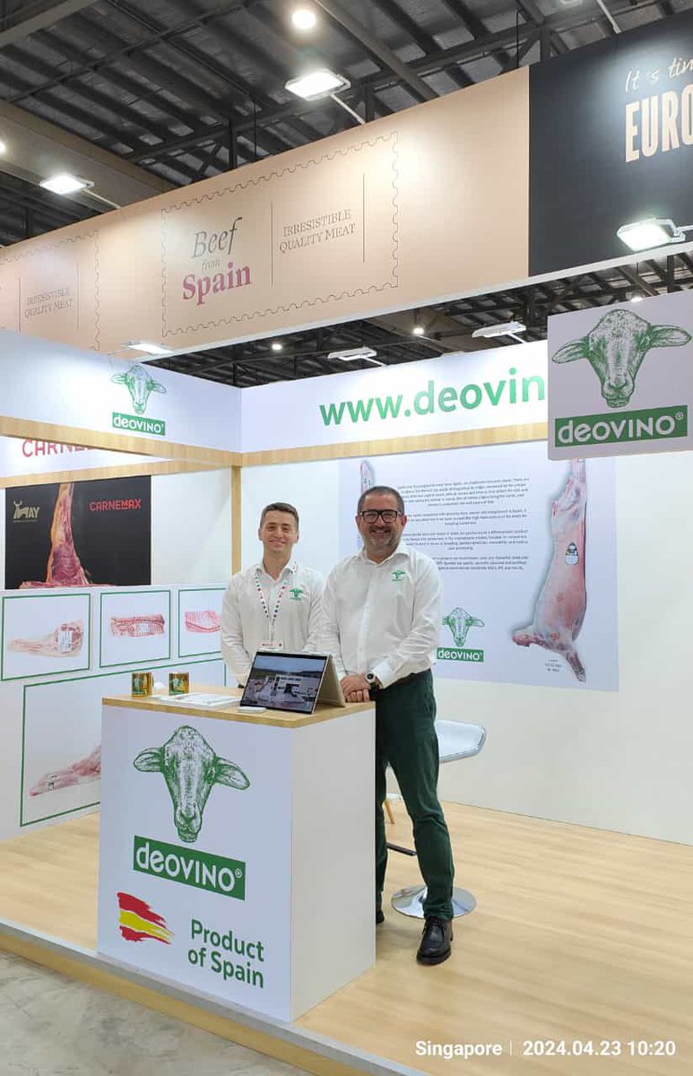 JavierMeca5's tweet photo. Muy contento de mi primera experiencia en una feria internacional #FHASingapore. Esto es otro nivel. https://t.co/0JQjJRBcyW