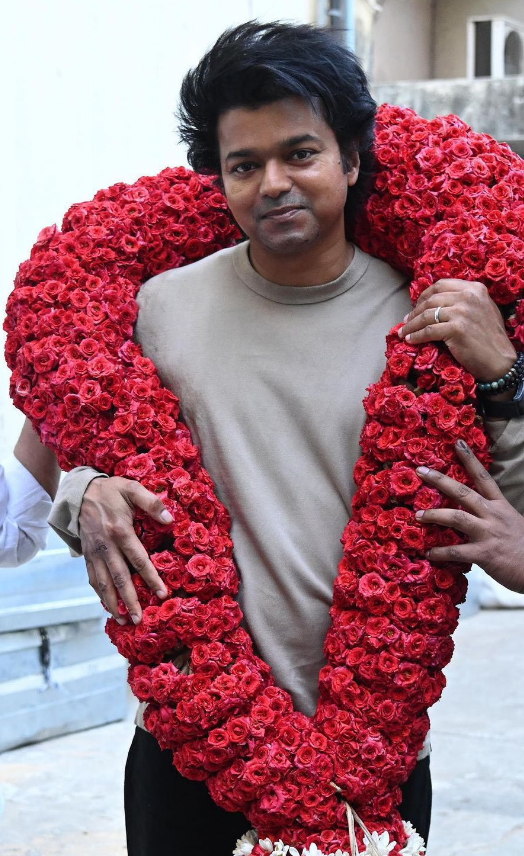 ltz_Krish's tweet photo. Removed the wounds in anna's hand https://t.co/zN7SG3VgHP