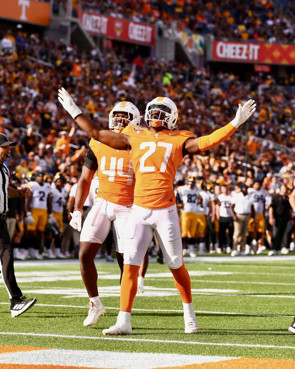 McHale Blade (@mchaleblade) on Twitter photo Blessed to receive an offer from the University of Tennessee! <a href="/Vol_Football/">Tennessee Football</a> <a href="/S_Ruzic/">Steven Ruzic</a> <a href="/coachjoshheupel/">Josh Heupel</a> @CoachEkelerUT <a href="/coachg76/">Rodney Garner</a> <a href="/AllenTrieu/">Allen Trieu</a> <a href="/EDGYTIM/">Timothy “EDGYTIM” OHalloran</a> <a href="/Hawks4Football/">Hillcrest Hawks Football 🏈</a> <a href="/CoachJForney/">Josh Forney</a> Blessed to receive an offer from the University of Tennessee! <a href="/Vol_Football/">Tennessee Football</a> <a href="/S_Ruzic/">Steven Ruzic</a> <a href="/coachjoshheupel/">Josh Heupel</a> @CoachEkelerUT <a href="/coachg76/">Rodney Garner</a> <a href="/AllenTrieu/">Allen Trieu</a> <a href="/EDGYTIM/">Timothy “EDGYTIM” OHalloran</a> <a href="/Hawks4Football/">Hillcrest Hawks Football 🏈</a> <a href="/CoachJForney/">Josh Forney</a>