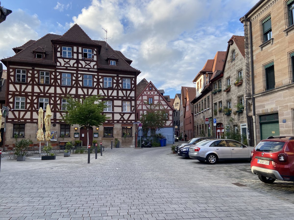 Heute in Fürth unterwegs und morgen großer #escaperoom Einsatz beim Girls Day. Immer wieder schön in der fränkischen Heimat zu sein! 

Bringing innovative #Education and interactive Gaming to People everywhere since 2016 😀

#bildung #girlsday #gaming #gamebasedlearning