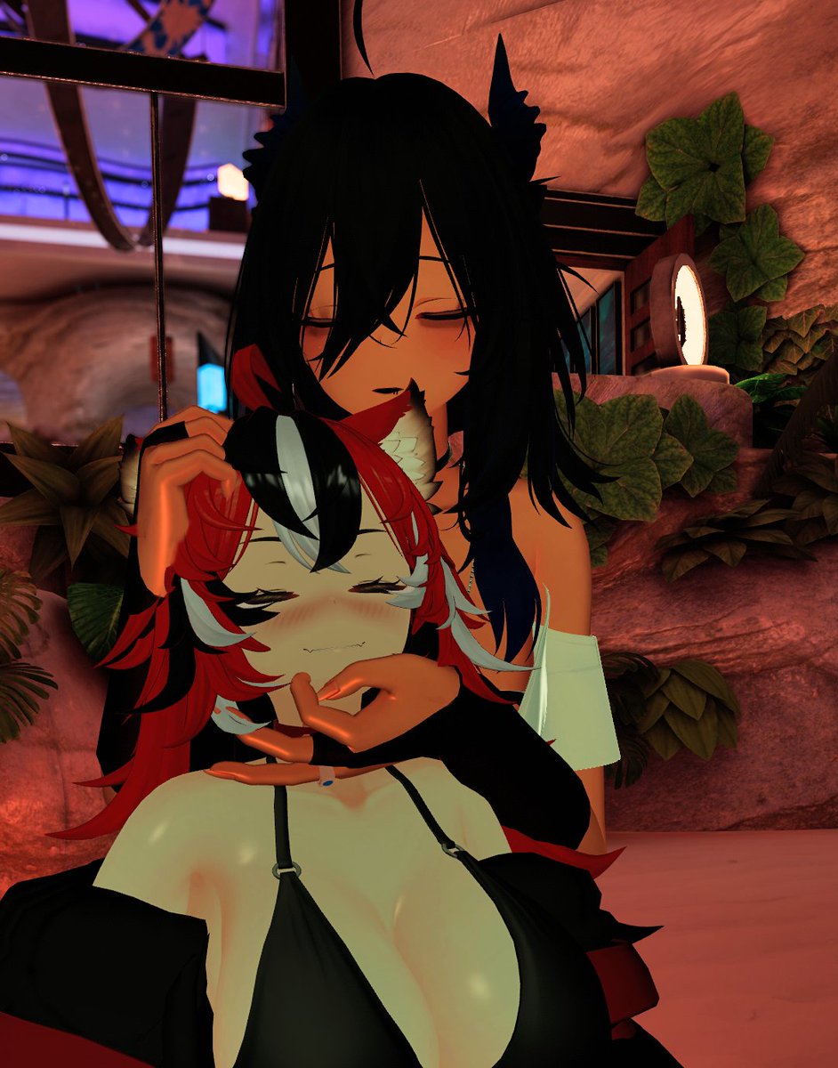 If you see me in VRC please give me lots of pats like @MasterVRC please ~