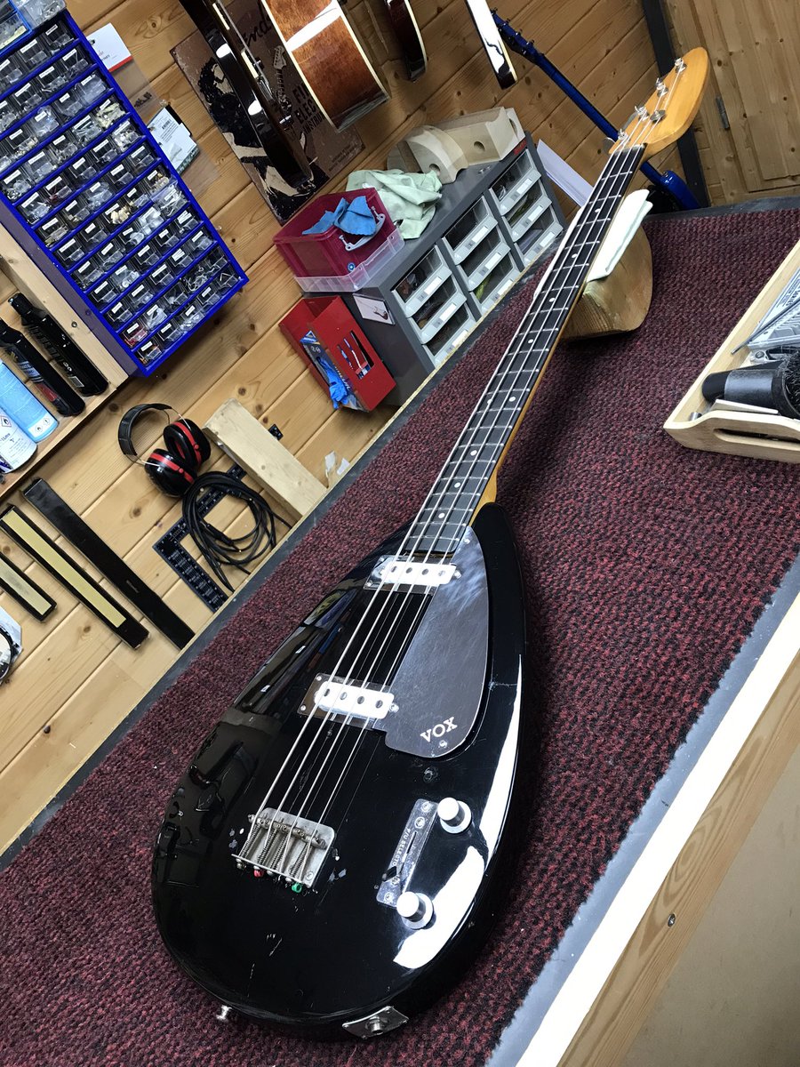 First post of 2024🤘some vintage bass work going on here. Washburn bass jigged up having frets levelled during re-fret. Vox tear drop bass all setup after re-fret &amp; electrical repairs 
#washburnguitars #voxbass