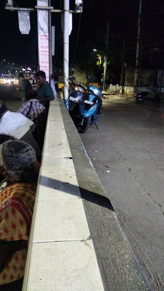 No bus service (Service no 66) after 9.30pm to Poonamallee from tambaram # waiting more then 30 people (passenger ) daily issue night waiting 1.30 hours @MtcChennai @CMOTamilnadu @sivasankar1ss @RAKRI1 @UpdatesChennai