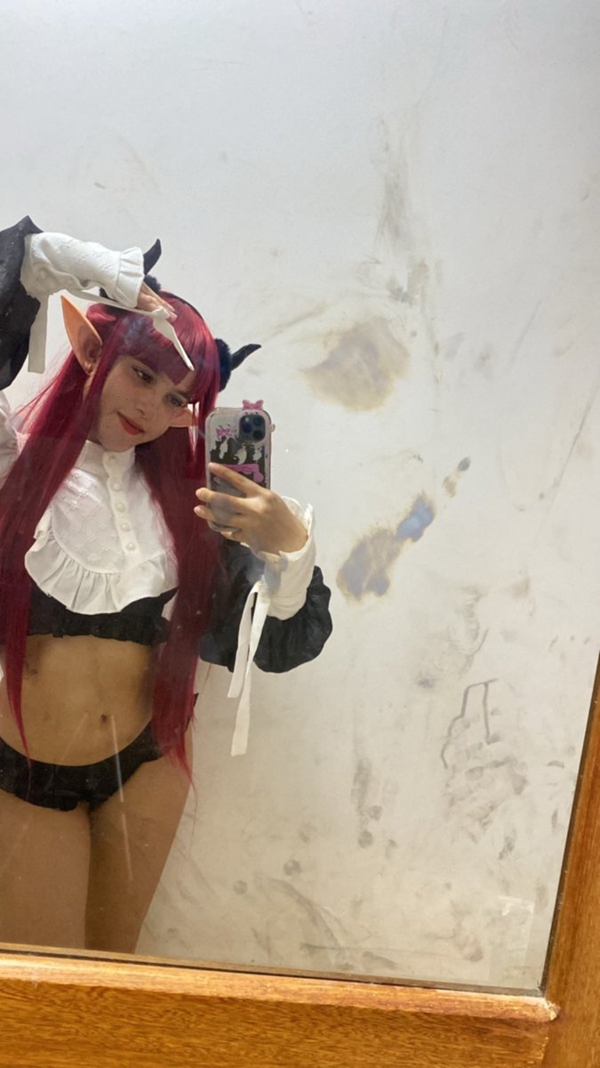 dafne_hidee's tweet photo. ☺️ #nadiedicenada #Vtubers #cosplay #cosplayergirl https://t.co/PPjCLjqfFc