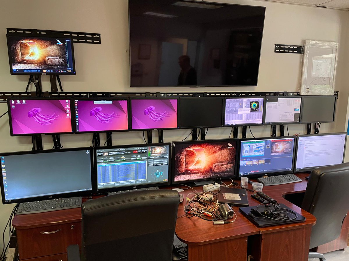 A bit of the SIGNIS Europe Assembly!

The conference took place in Bucharest, Romania, from April 18 to the 21st under the theme "Artificial Intelligence and the Wisdom of the Heart:  Towards a Fully Human Communication."