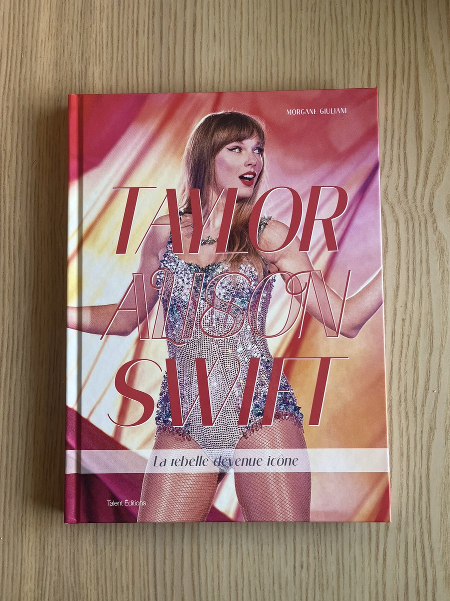 Le livre « Taylor Alison Swift : La rebelle devenue icône » de @morganegln sort en librairie le 2 mai prochain. Belle biographie illustrée pour (re)découvrir la vie et la carrière de Taylor juste avant son arrivée en France. 
Merci encore @TalentEditions! 
talenteditions.fr/livre/taylor-s…