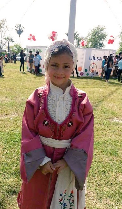pervinaksoysero's tweet photo. Duruşmada insan müsveddelerini ve hayatlarını hiçe sayan yalaka omurgasızları göreceğz yine.Bir de ağzındn köpükler saçan sözde adalet savunucularnı.Siz arsızlık,cehalet ve ahlaksızlıkla oteli başımıza yıktınz,ama biz bilimle sizi yıkacağz.Bina yapmayı da,adaleti de öğreneceksinz https://t.co/vrVAbFPtL5
