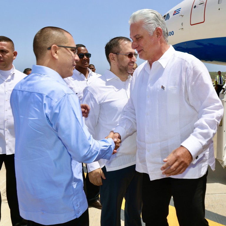 Le deseamos muchos éxitos a nuestro Presidente <a href="/DiazCanelB/">Miguel Díaz-Canel Bermúdez</a>, quien ya está en #Caracas para participar en la XXIII Cumbre de Jefes de Estado y de Gobierno del #ALBATCP, la cual sesiona hoy.