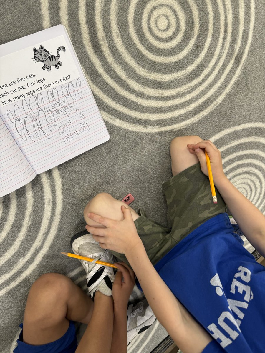 molly_hornsby's tweet image. Meeting with a math partner after solo time to think through our work! @BeckElem @beck_kinder #mathproblemsolving