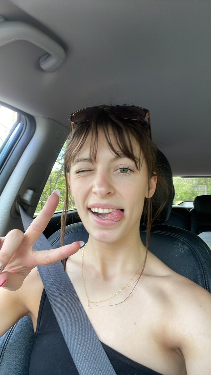 donewithxtwitte's tweet photo. Custom content video calls d rates  and more #buyingcontent

https://t.co/Ct17ydEgze https://t.co/G5xwlDCdP0