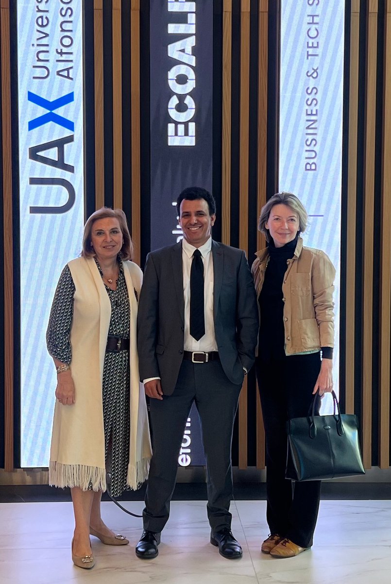 “Desde el área de convenios, Concha Crespo e Isabel López Ferrer se reúnen con Baba Mulay de la @uaxuniversidad para compartir intereses y establecer un convenio. ¡Es por ti, mujer empresaria!” 💼✨ #ASEME #UAX #Convenio #Emprendedoras #Formación #Habilidades