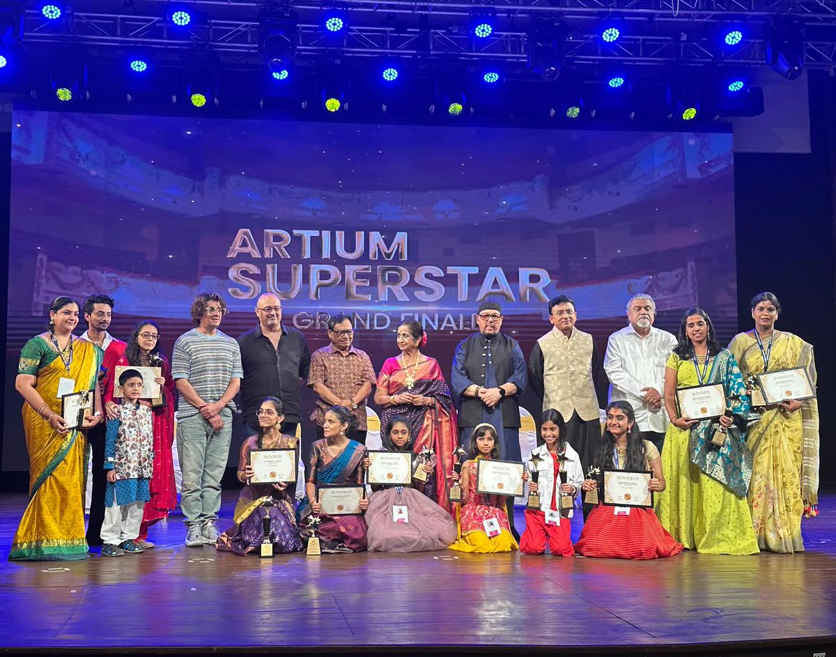 artiumacademy's tweet photo. We’re still so excited from the day that was, couldn’t stop ourselves from showing to you a few glimpses of the #ArtiumSuperstarFinale! 🎖️🎶
See you soon, in the next season! 💯
#ArtiumAcademy #Artium #SonuNigam #ArunaSairam #PUnnikrishnan https://t.co/13tDOCj2Qr