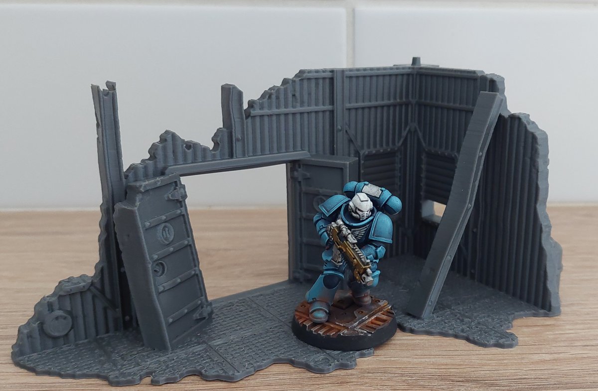 First test piece of this #grimdark ruin is done #3Dprinting #wargaming #warhammer40k #killteam #terrain #onepagerules #firefight #scifi #necromunda #tabletopgaming