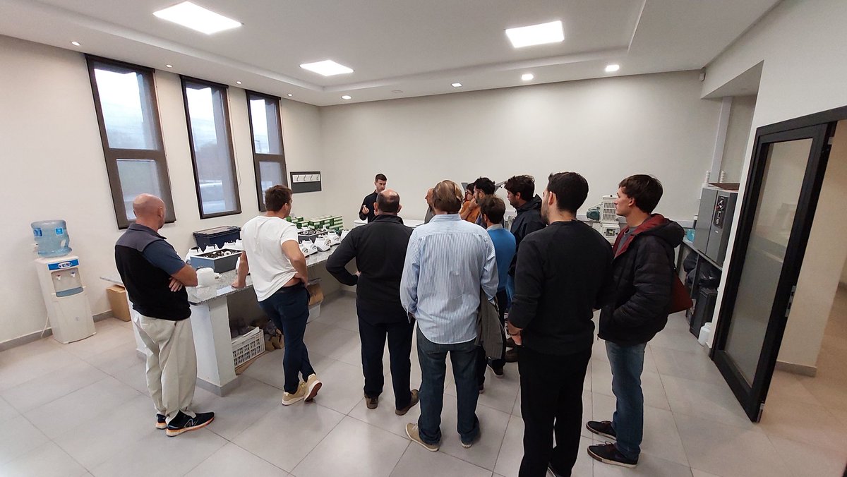 Reunión abril. Analizamos estrategias agrícolas y ganaderas para la 24/25.
Gracias <a href="/CABC_1905/">CABC</a> por el espacio!