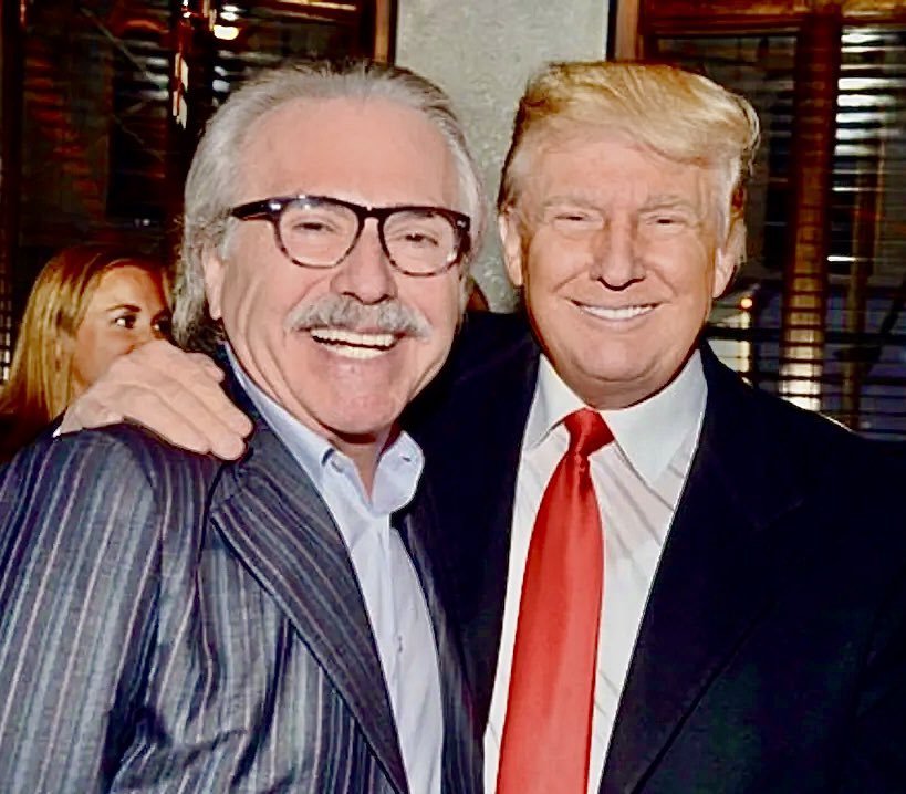 #BadCompany
2014: Here’s prosecution witness David Pecker with DJT. During the 2016 campaign, he buried stories about the ex-prez’s affairs, & planted fake news about political opponents. The end goal was to influence the election, with DJT knowingly telling lies to the public…